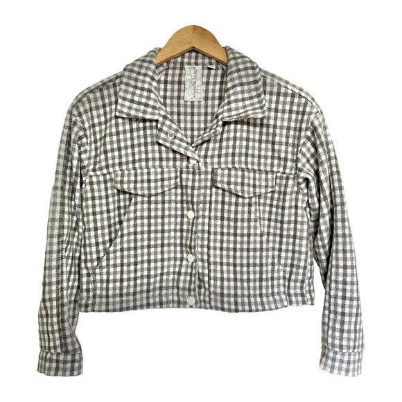 Sadie & Sage Flannel Check Crop Jacket Boxy Gray & Cream Snap Front Size Small - Picture 8 of 13